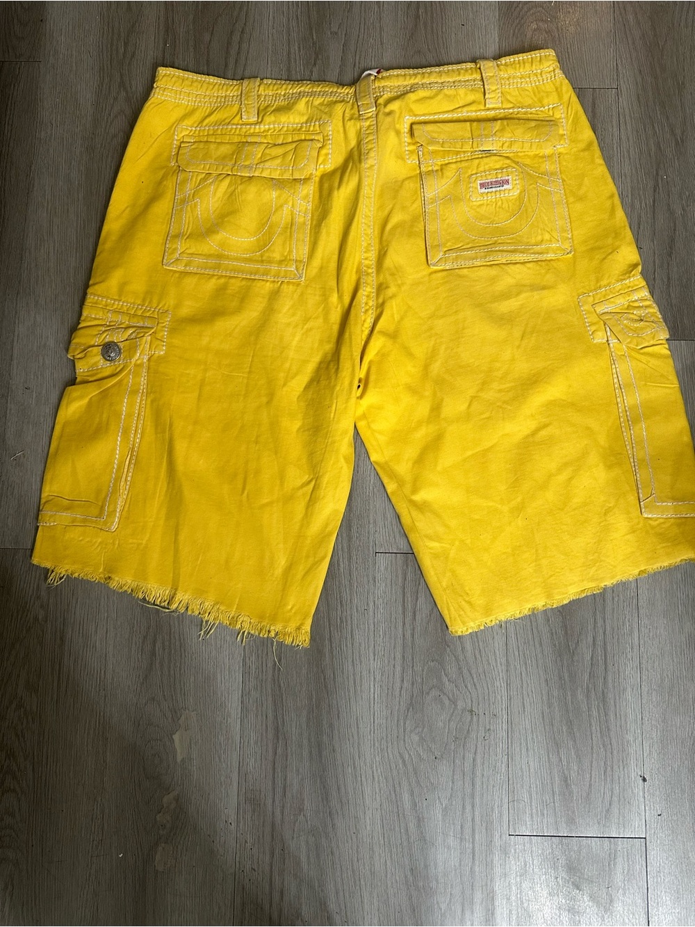 Yellow Men’s Cargo Shorts True Religion- 42